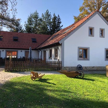 Apartmany Kojakovice - Trebon Jilovice ภายนอก รูปภาพ