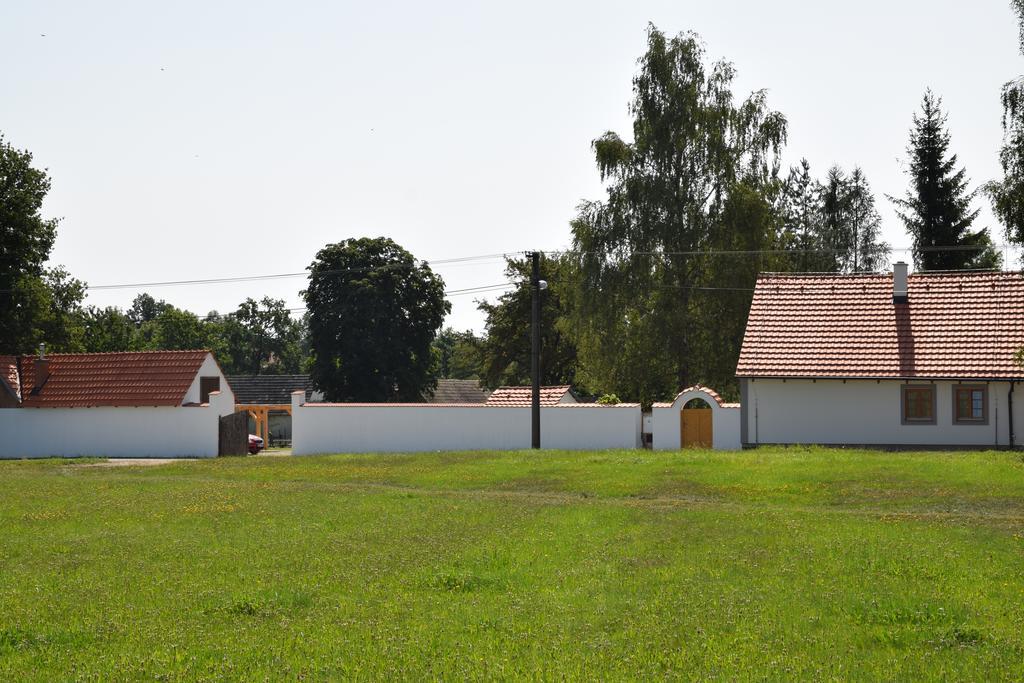 Apartmany Kojakovice - Trebon Jilovice ภายนอก รูปภาพ